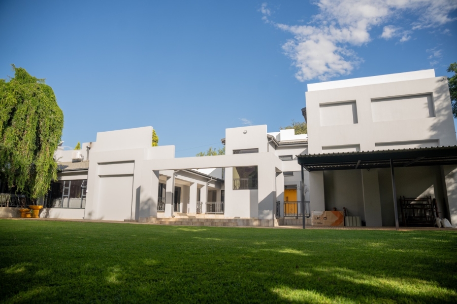 6 Bedroom Property for Sale in Wilkoppies North West